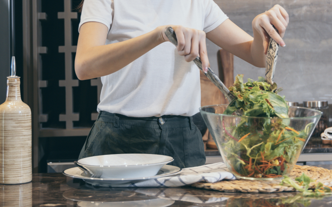 „MEGHALTAM, ÉS A MENNYBE MENTEM!” saláta